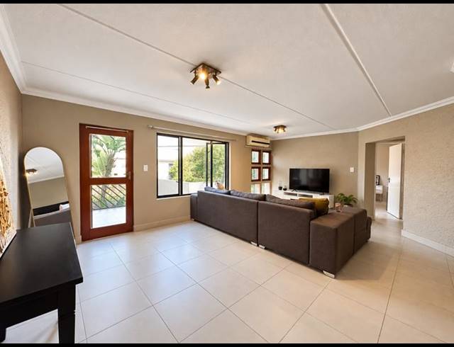 2 BEDROOM APARTMENT FOR SALE IN SANDTON CENTRAL